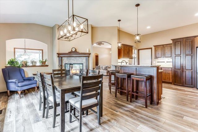 1425 E Summerlyn Drive, Derby, KS 67037