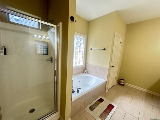 6342 Surrey Ln, Zachary, LA 70791