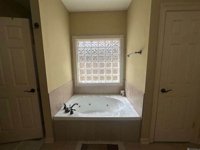 6342 Surrey Ln, Zachary, LA 70791