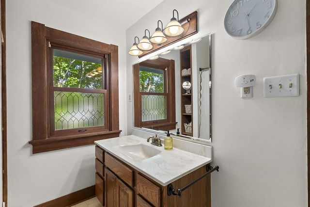 1017 ELIZA STREET, Green Bay, WI 54301