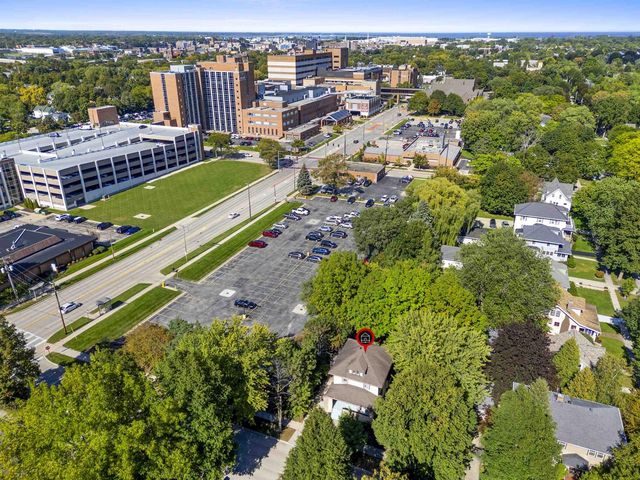 1017 ELIZA STREET, Green Bay, WI 54301