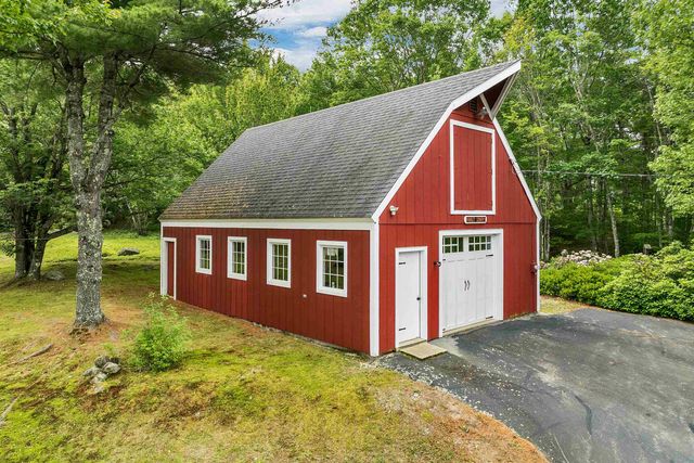 36 Blueberry Hill Road, Wolfeboro, NH 03894