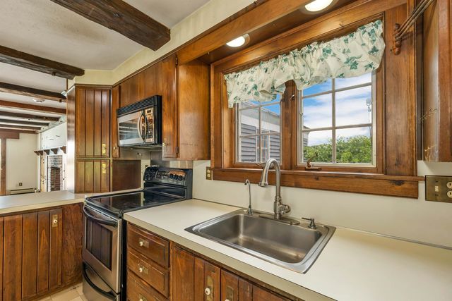 36 Blueberry Hill Road, Wolfeboro, NH 03894