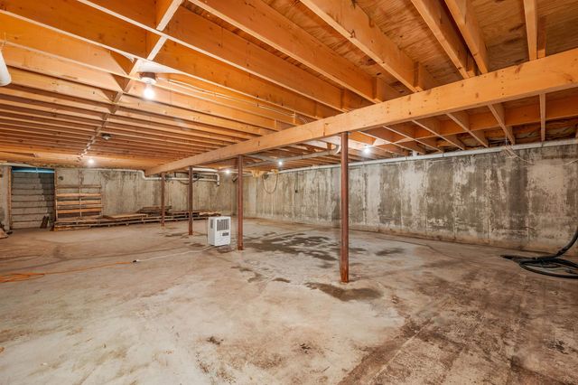 36 Blueberry Hill Road, Wolfeboro, NH 03894