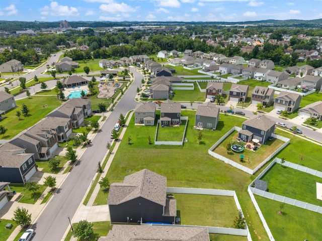 7051 Paisley Wood Dr, Antioch, TN 37013