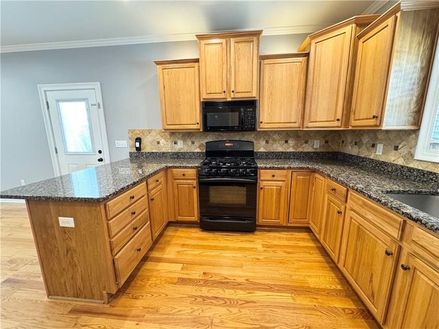 8967 Midlothian Court, Winston, GA 30187
