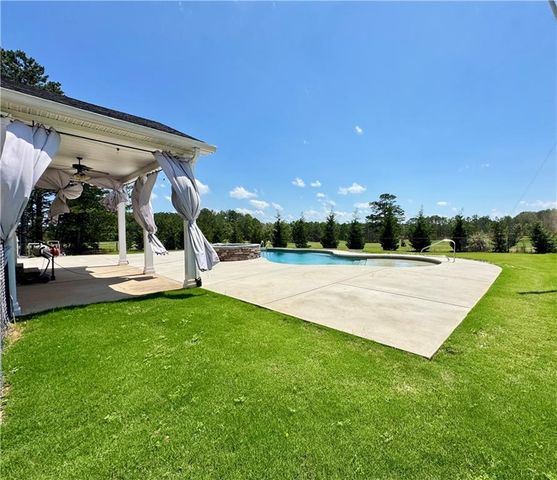 8967 Midlothian Court, Winston, GA 30187