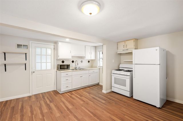 1706 Riverview ST, Austin, TX 78702