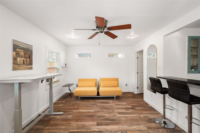 1706 Riverview ST, Austin, TX 78702