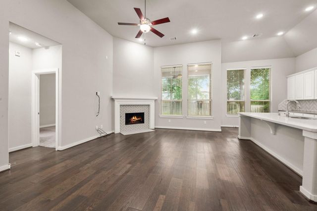 150 Mayfield Drive, Montgomery, TX 77316