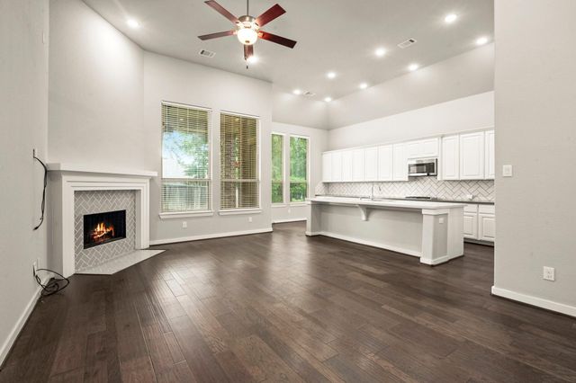 150 Mayfield Drive, Montgomery, TX 77316