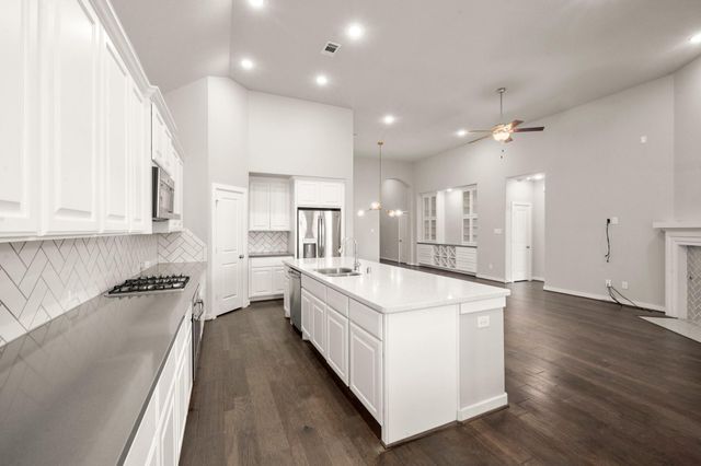 150 Mayfield Drive, Montgomery, TX 77316