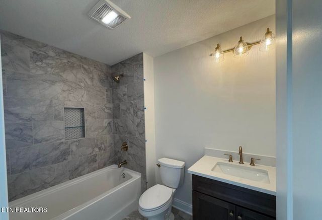 1331 Wagon Hitch Rd, Knoxville, TN 37934