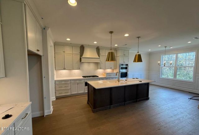 1331 Wagon Hitch Rd, Knoxville, TN 37934