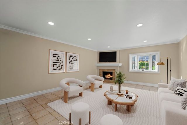 4346 E Casselle Avenue, Orange, CA 92869