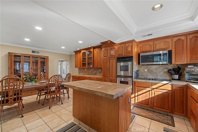 4346 E Casselle Avenue, Orange, CA 92869