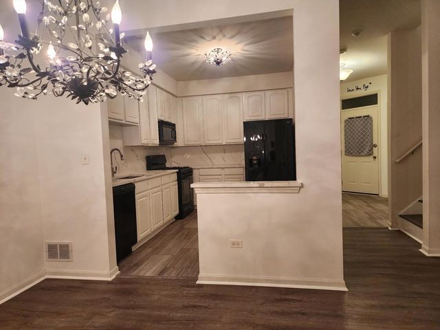 2822 Gypsum Circle, Naperville, IL 60564