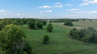 000 Highway Z, Everton, MO 65646