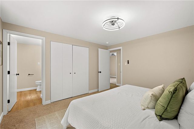 175 Parkedge Rd, Green Tree, PA 15220