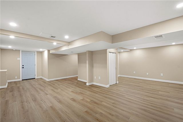 175 Parkedge Rd, Green Tree, PA 15220