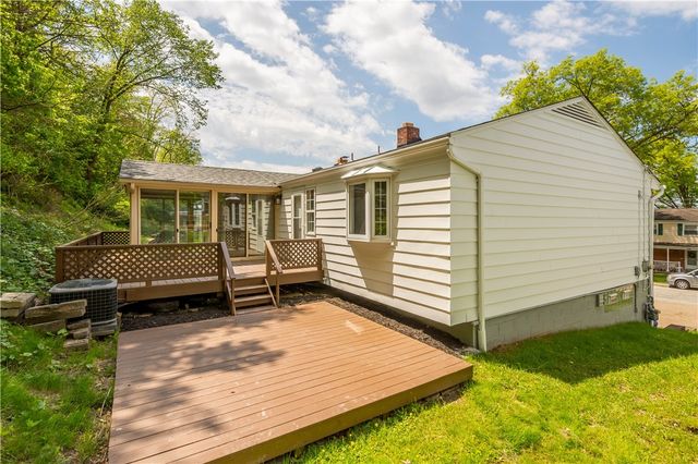 175 Parkedge Rd, Green Tree, PA 15220