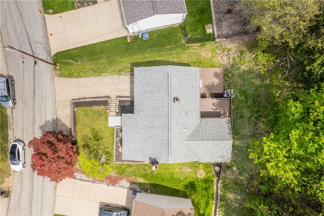 175 Parkedge Rd, Green Tree, PA 15220