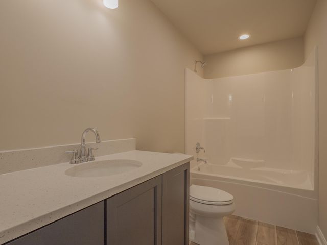 7502 E 116th Avenue, Crown Point, IN 46307