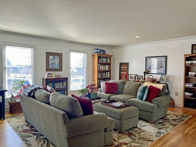 1102 Woodmont Cir, Franklin, KY 42134