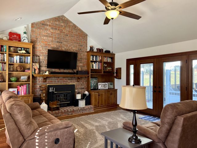 1102 Woodmont Cir, Franklin, KY 42134