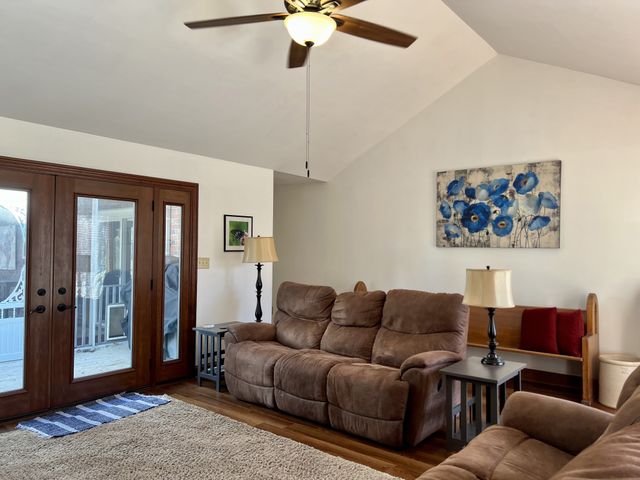 1102 Woodmont Cir, Franklin, KY 42134