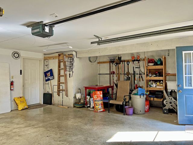 1102 Woodmont Cir, Franklin, KY 42134