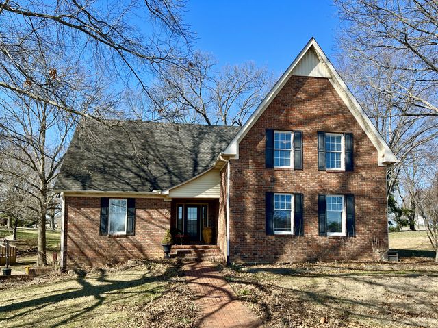 1102 Woodmont Cir, Franklin, KY 42134