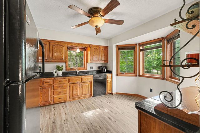 536 218th Avenue NE, East Bethel, MN 55011