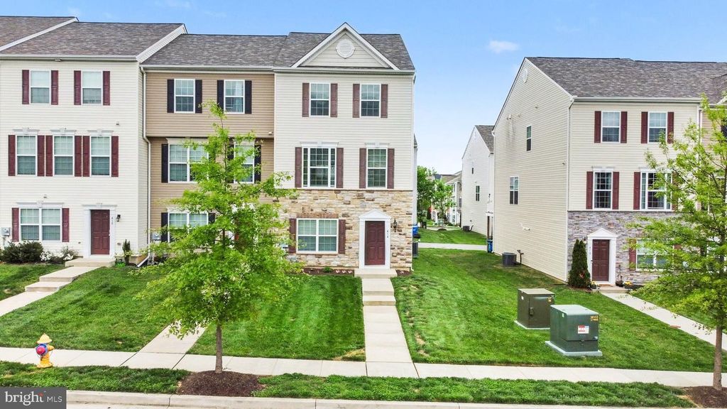 Image 1 of property listing at 414 CHARLESTOWN CROSSING BLVD, North East, MD 21901
