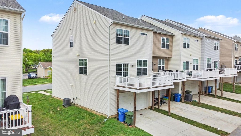 Image 2 of property listing at 414 CHARLESTOWN CROSSING BLVD, North East, MD 21901