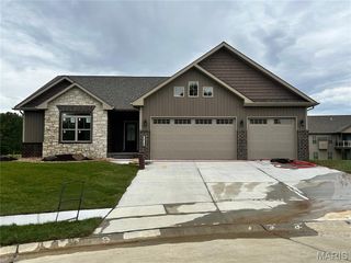 1819 Robin Mills Court, Maryville, IL 62062