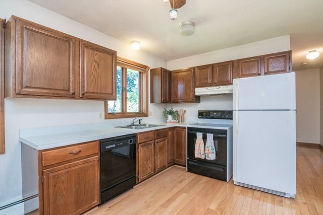 63 Tinkham Rd, Springfield, MA 01129