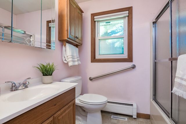 63 Tinkham Rd, Springfield, MA 01129
