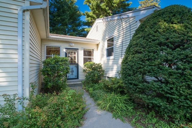 63 Tinkham Rd, Springfield, MA 01129