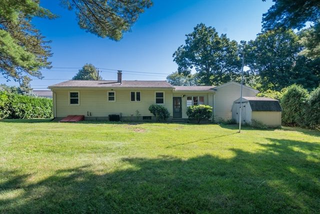 63 Tinkham Rd, Springfield, MA 01129