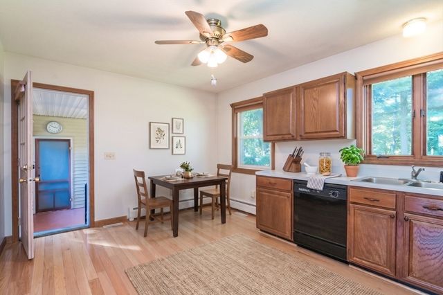 63 Tinkham Rd, Springfield, MA 01129