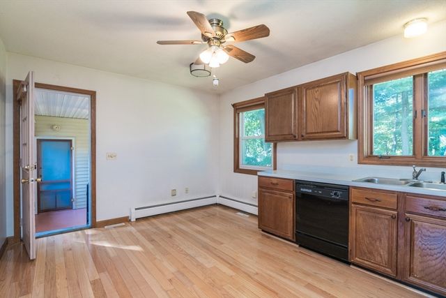 63 Tinkham Rd, Springfield, MA 01129