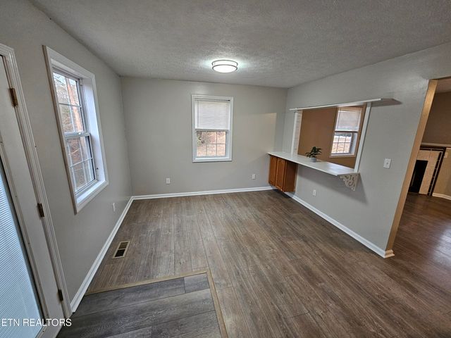 119 Banks Tr, Kodak, TN 37764