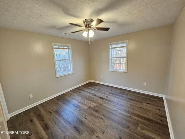 119 Banks Tr, Kodak, TN 37764