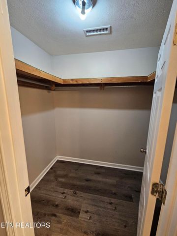 119 Banks Tr, Kodak, TN 37764