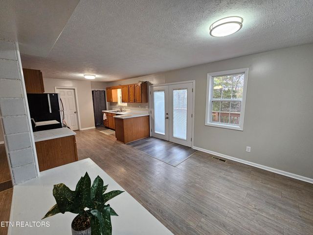 119 Banks Tr, Kodak, TN 37764