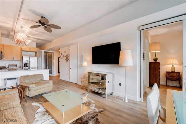 353 East Bonneville Avenue 233, Las Vegas, NV 89101