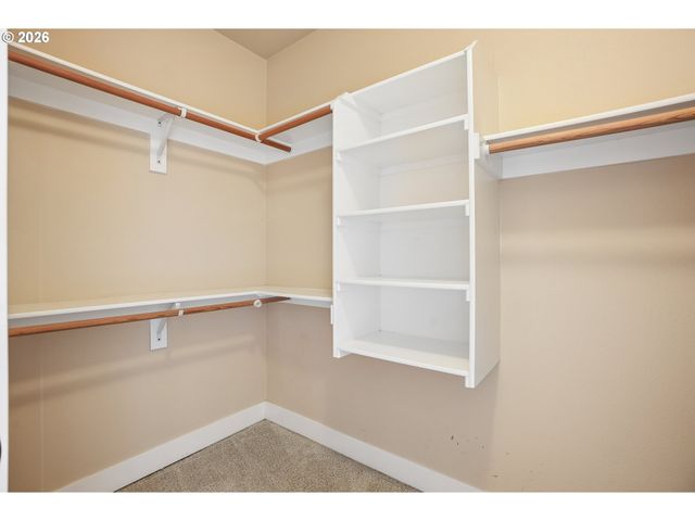 3262 Ne ROSA PARKS Way, Portland, OR 97211
