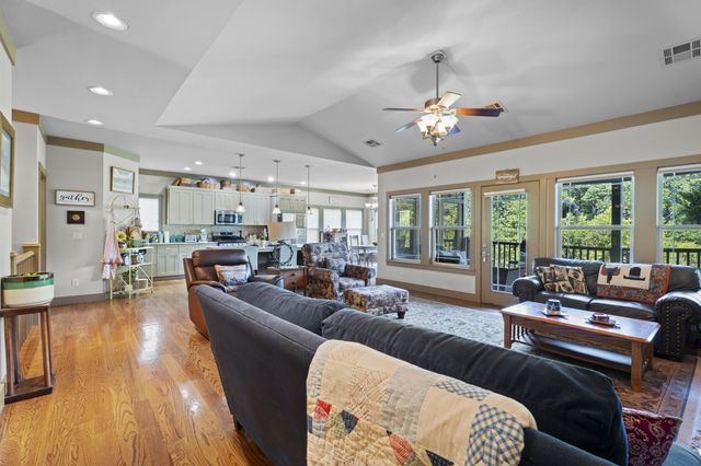 2243 Lower Waterfall Road, Grove, OK 74344