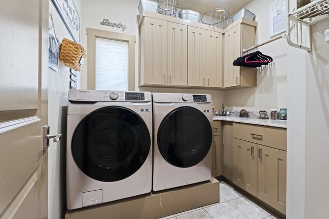 2243 Lower Waterfall Road, Grove, OK 74344